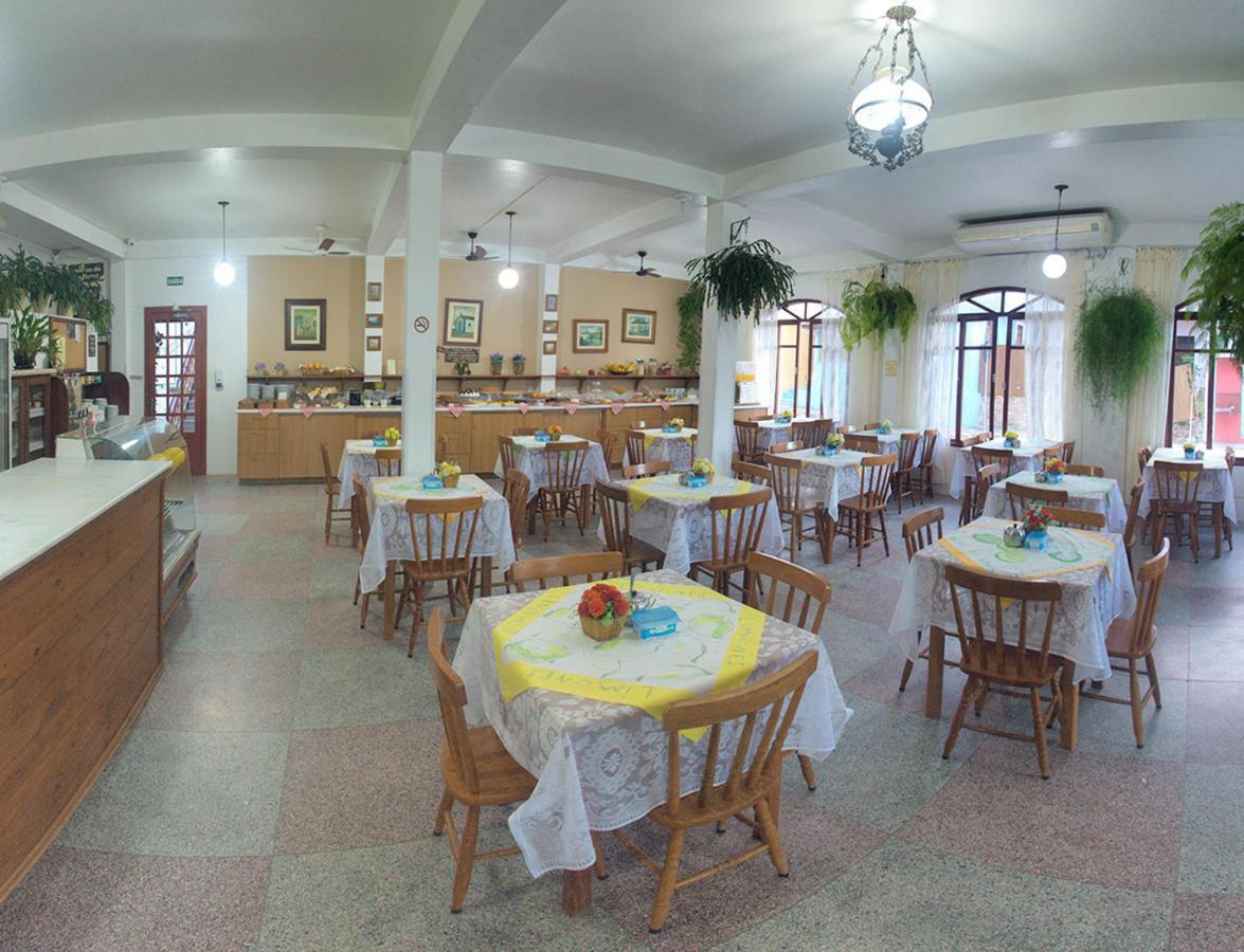 Lobo Hotel