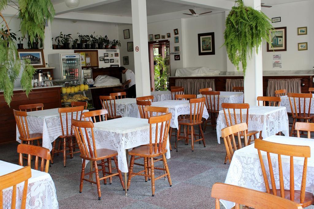 Hotel Lobo *